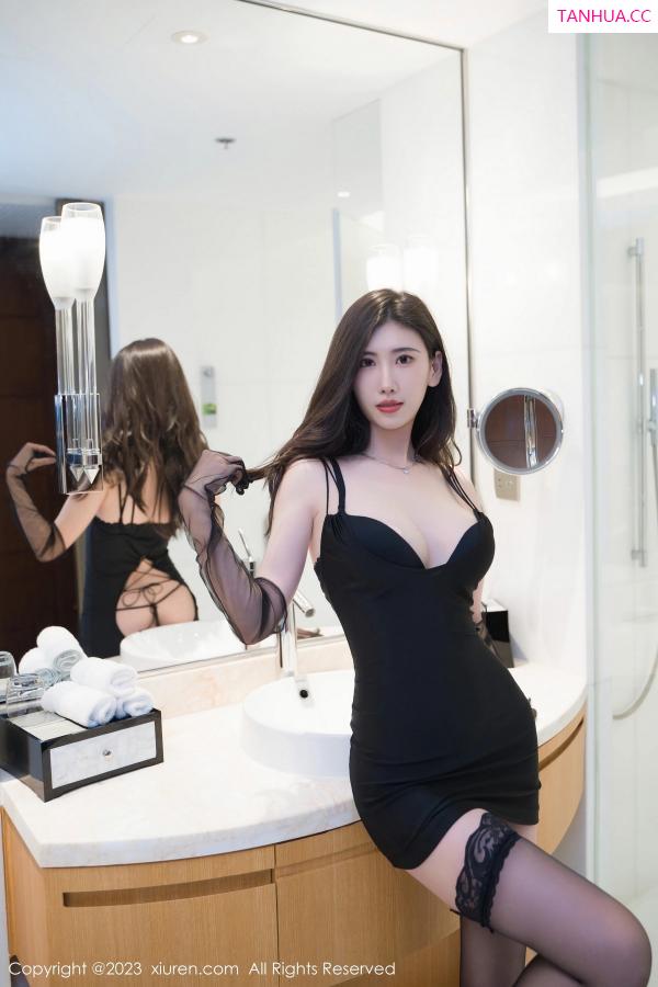   [XiuRen]高清写真图 2023.08.17 No.7243 章芃芃 黑丝美腿第9张图片